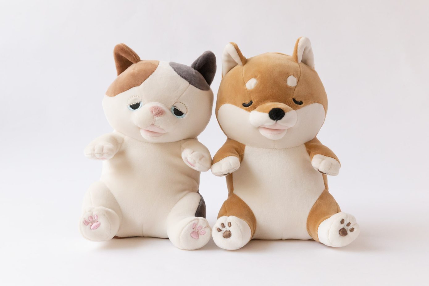 Yukai Engineering’s cute stuffed animal robot will nibble on your finger