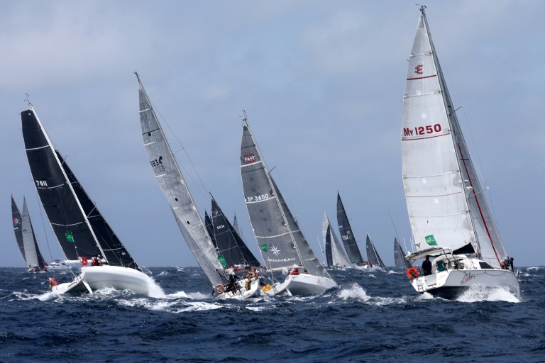 Early drama in Covid-hit Sydney to Hobart yacht race