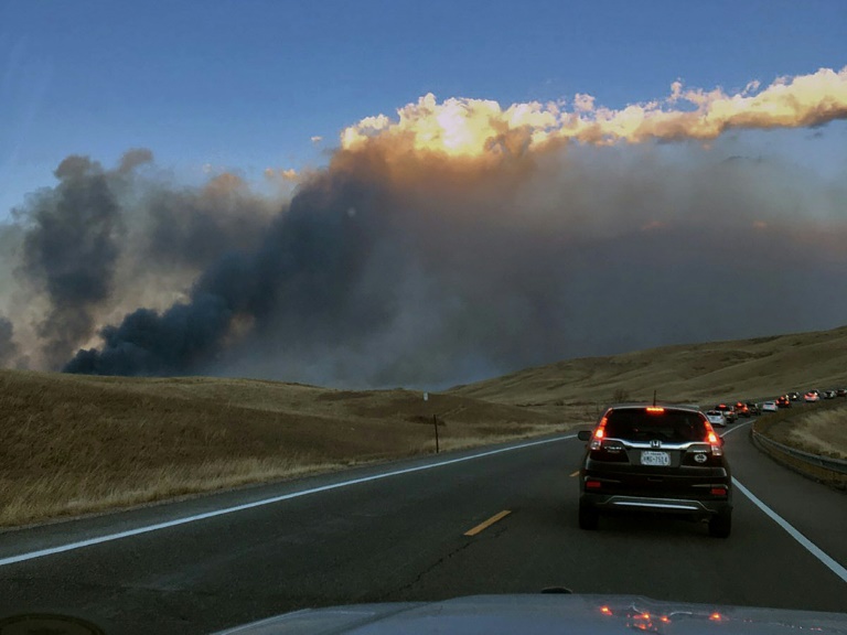 Hundreds of homes feared lost in Colorado wildfires