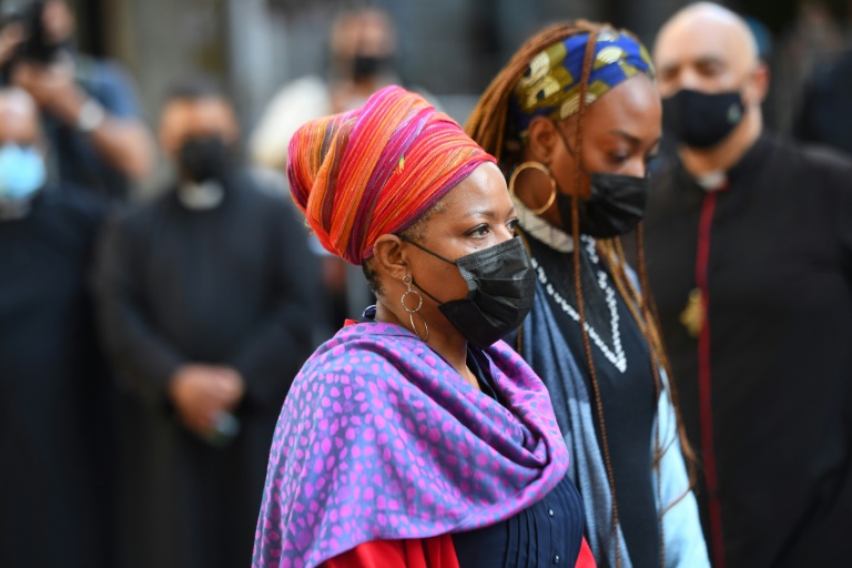 South Africans bid farewell to Tutu on eve of funeral