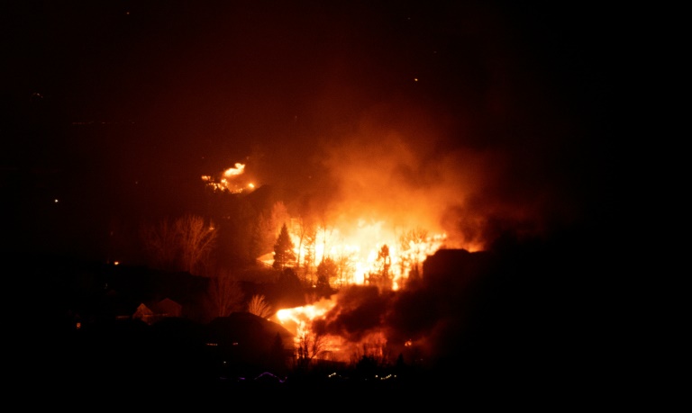 Heavy snows to hit Colorado after wildfires destroyed hundreds of homes