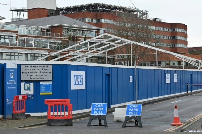 England hospital staff absences double as virus surges