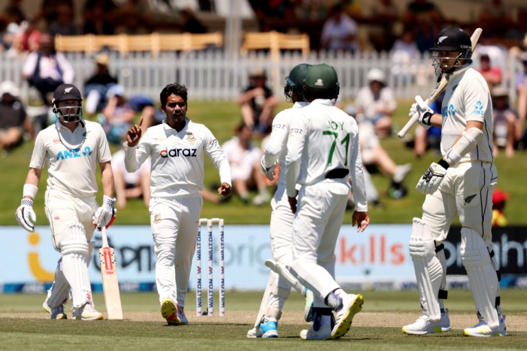 Spin to the fore as Bangladesh wrap up New Zealand for 328