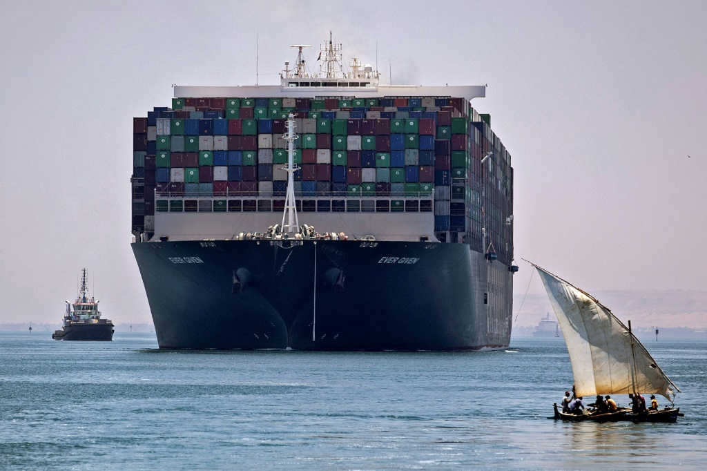 Record cargo shipped through Egypt’s Suez Canal last year