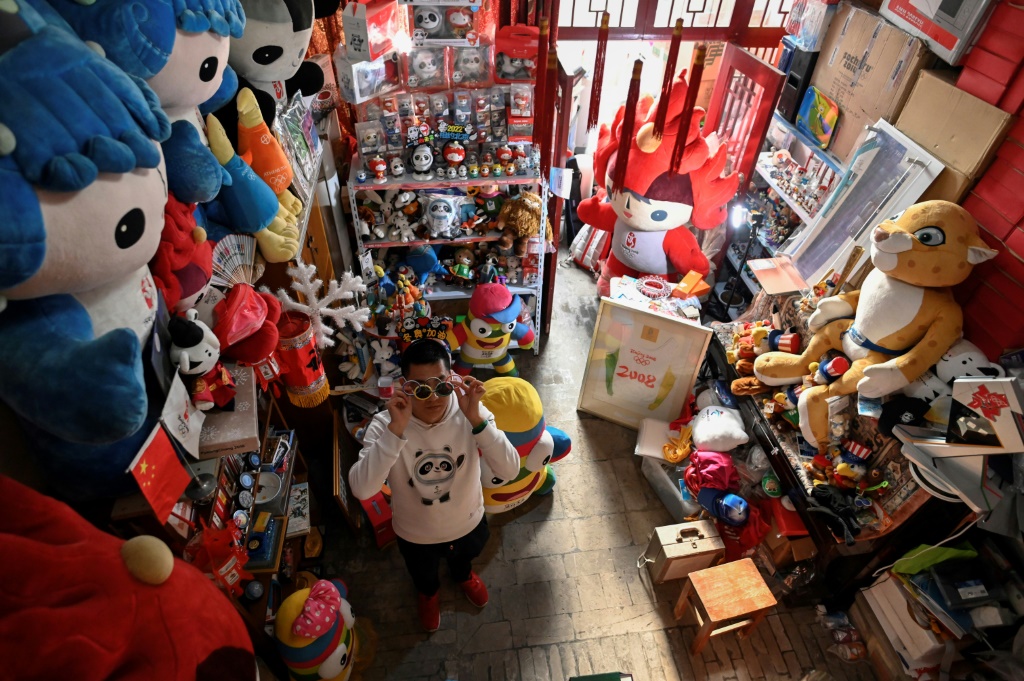 Chinese superfan spends thousands on Olympic souvenir obsession