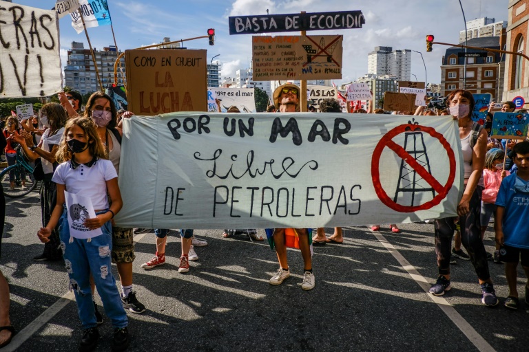 Thousands protest Argentina oil exploration project