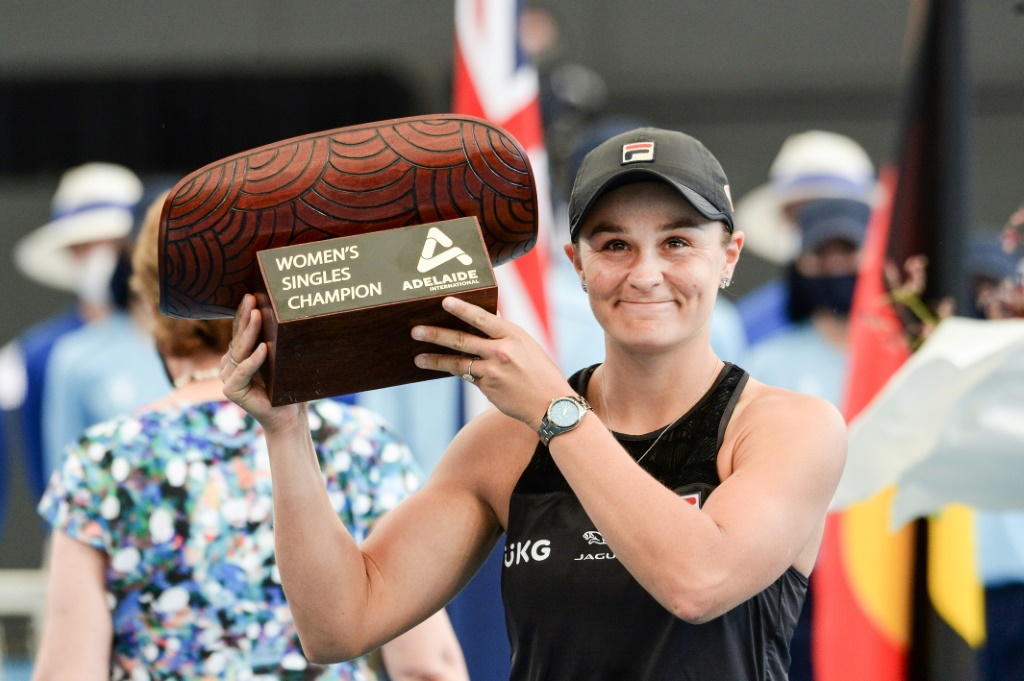 Barty sends Australian Open warning with Rybakina demolition