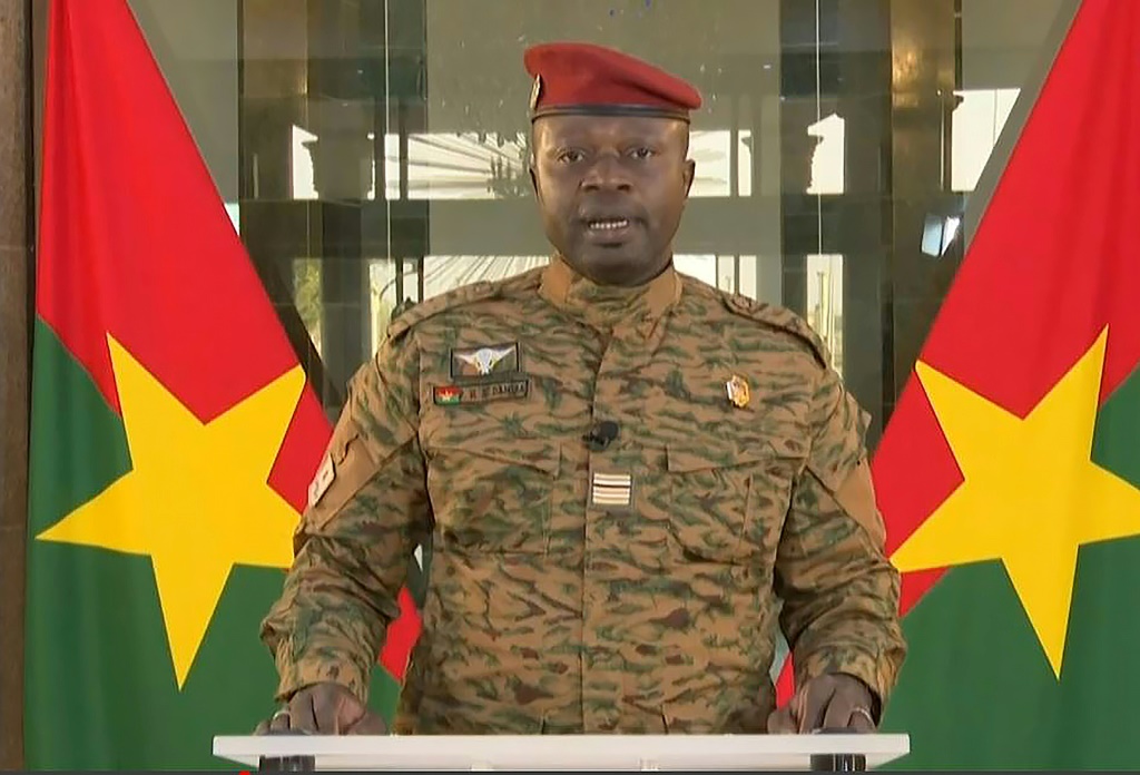 Burkina junta chief sworn in as president