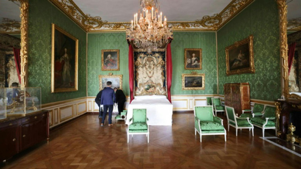 Rococo and roll: Versailles restores Louis XVI’s rooms to 1747 glory