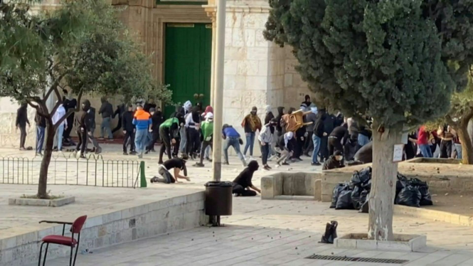 Fresh clashes at Jerusalem’s Al-Aqsa mosque compound