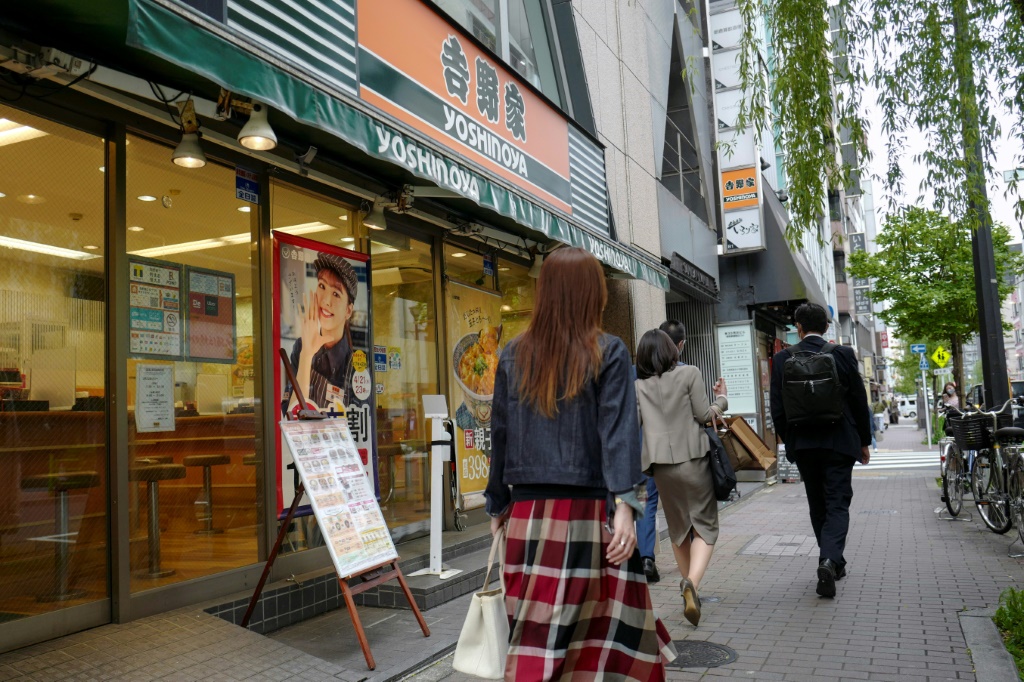 Japan fast-food chain fires official over sexist comments