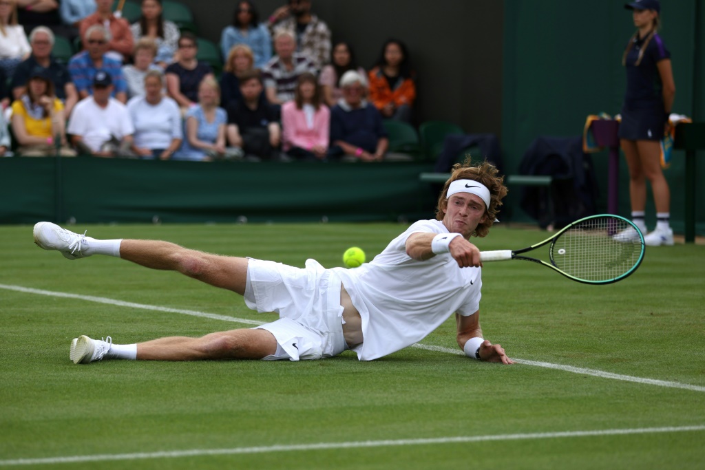 Rublev blasts Wimbledon ban as ‘complete discrimination’, Belarus threaten legal action