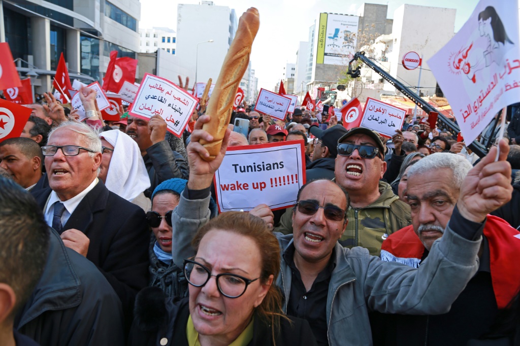 Tunisia must address democracy concerns for aid: Blinken