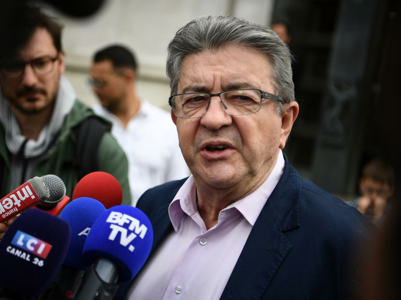 French left reaches deal on alliance to hamper Macron