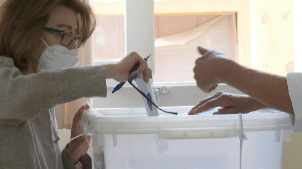 Voters in Beirut cast their ballot in first election since crisis