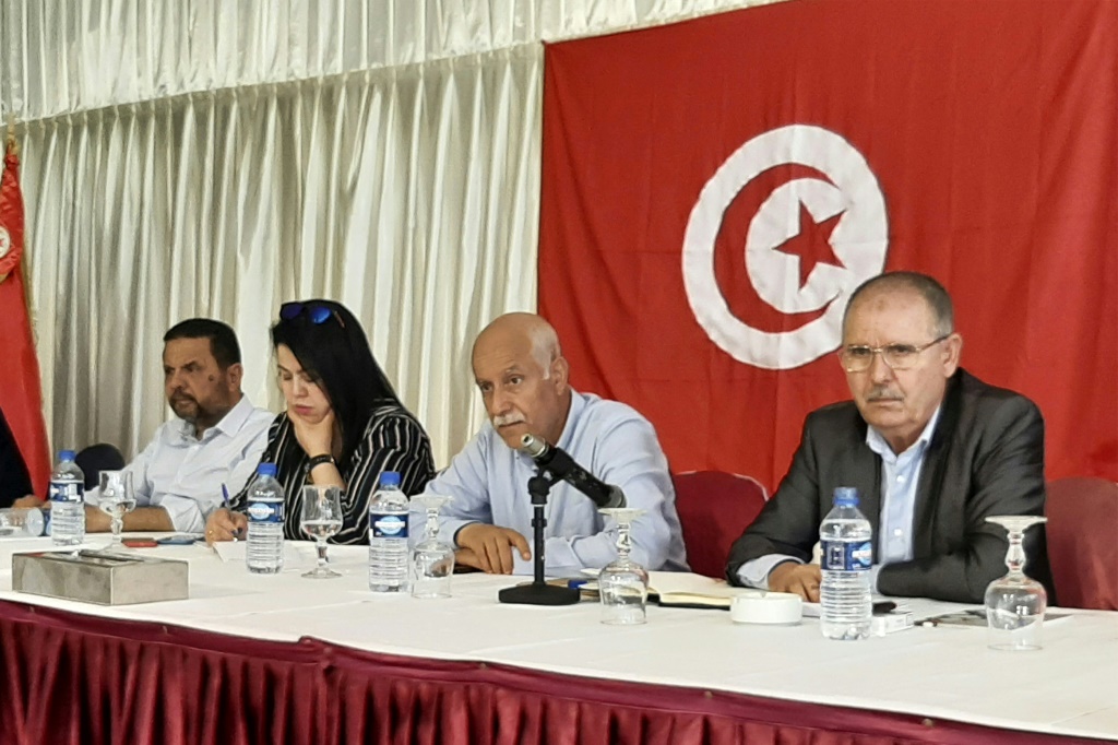 Tunisia union says will boycott Saied’s national dialogue