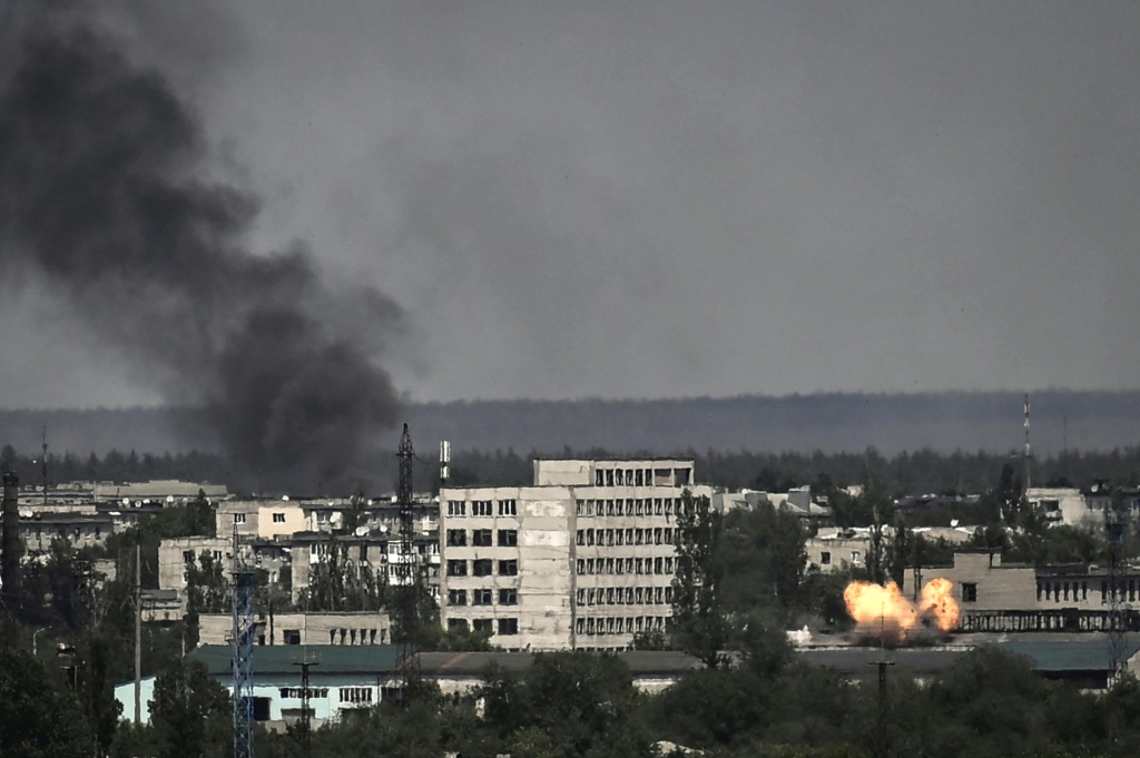 French journalist killed during Russian bombardment in Ukraine