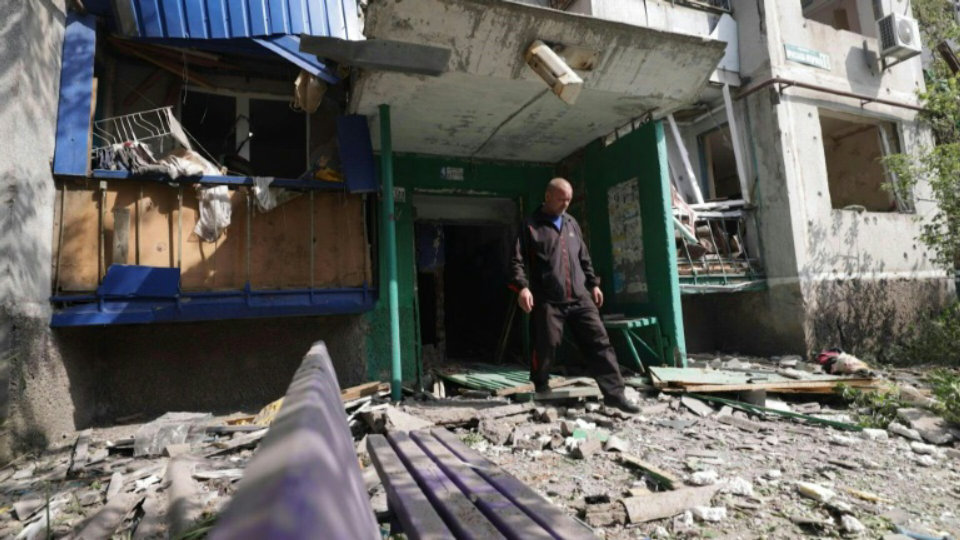 Scenes of destruction in Ukraine’s Slovyansk after Russian strikes