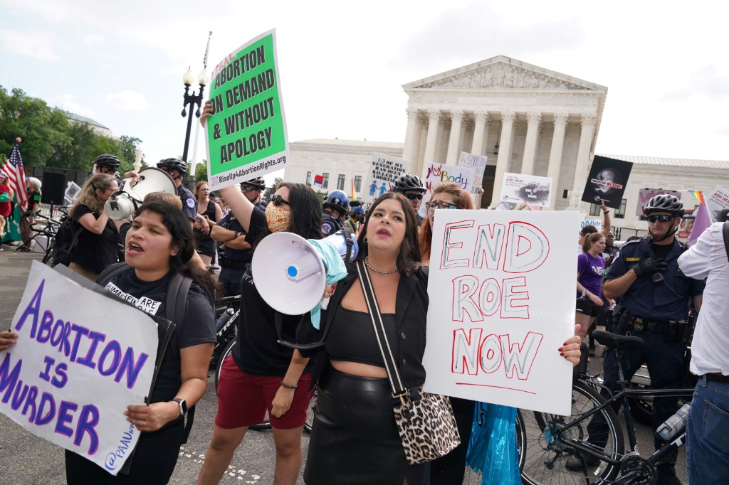 US Supreme Court ends constitutional right to abortion