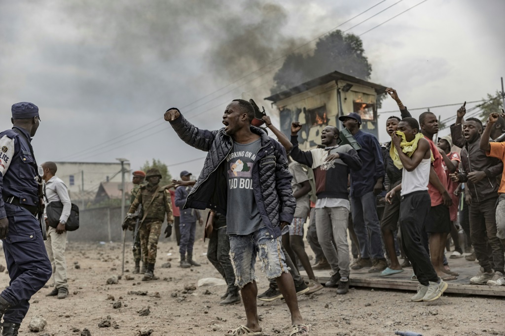 Clashes at empty UN base in troubled DR Congo city