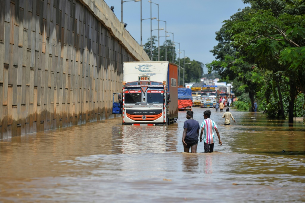 Floods cripple Indian tech hub Bangalore