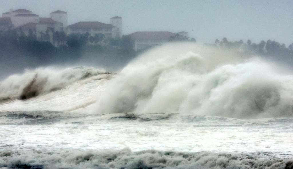 Power outages, damage as Typhoon Hinnamnor hits South Korea