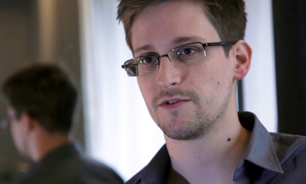 Putin grants Edward Snowden Russian citizenship