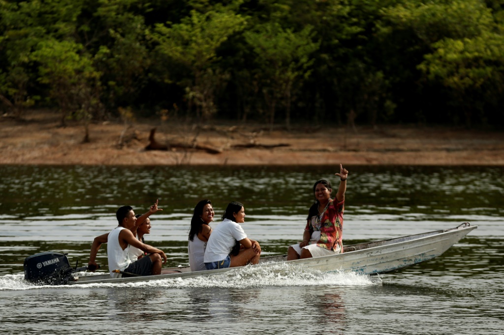 In Amazon, indigenous Brazilians vote by boat