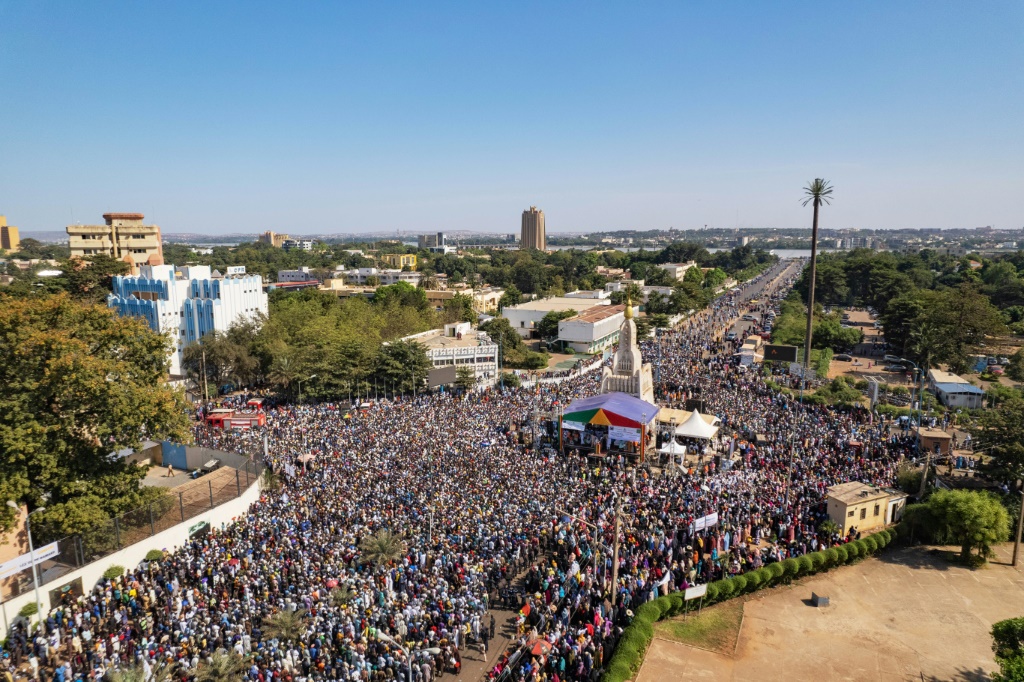 Thousands protest in Mali over ‘blasphemous’ video