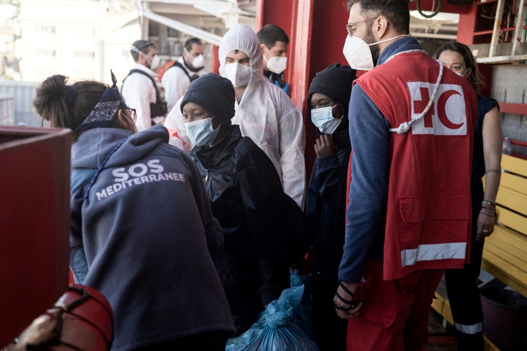 Migrant rescue ship leaves French port as EU tensions flare