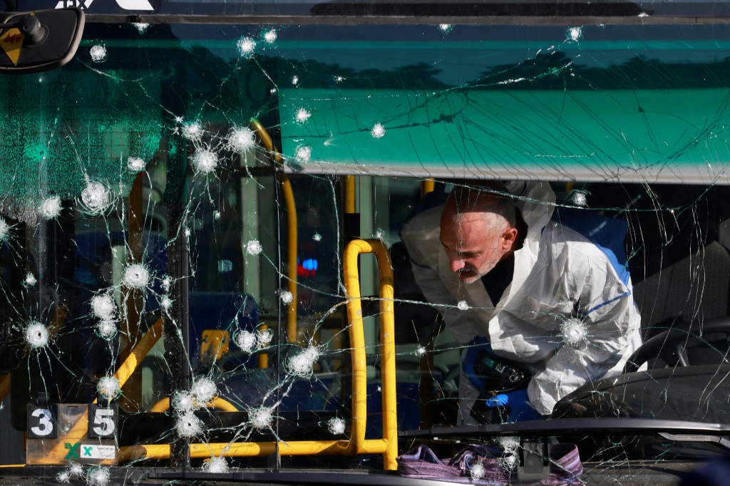 Teen killed in twin Jerusalem bus stop bombings