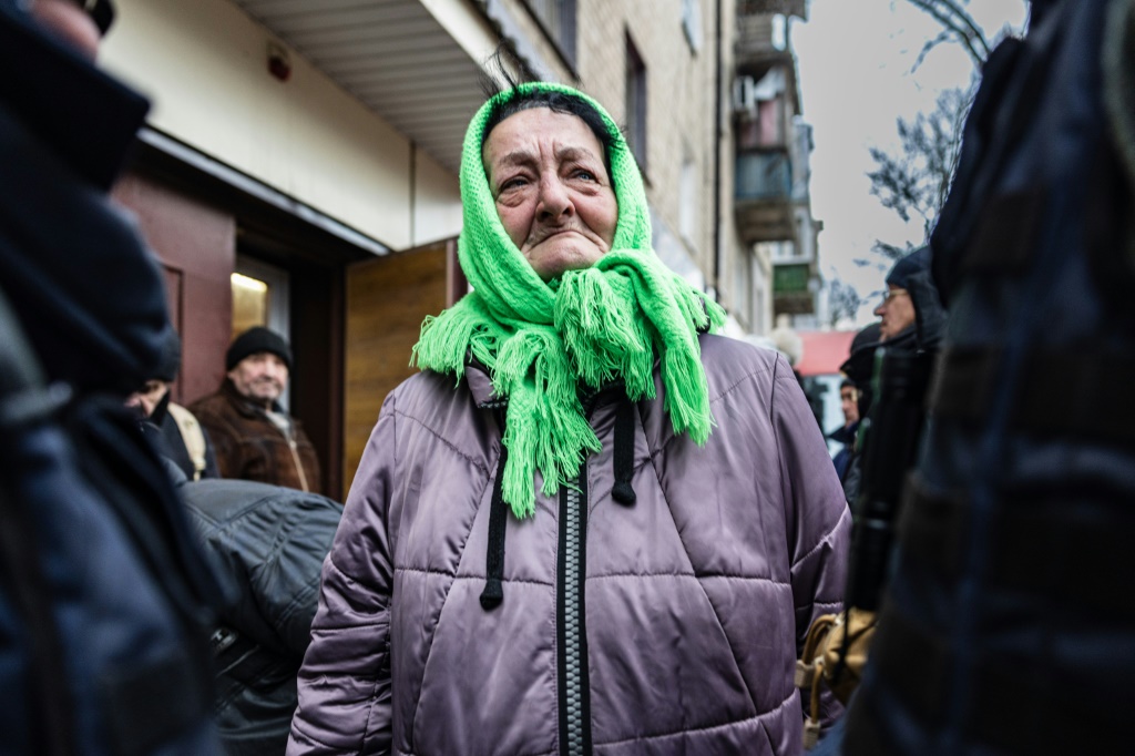 Zelensky drop-in barely registers in Bakhmut, a ‘hell on earth’