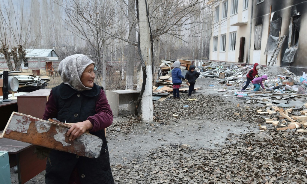 Kyrgyz villages struggle to rebuild after fighting