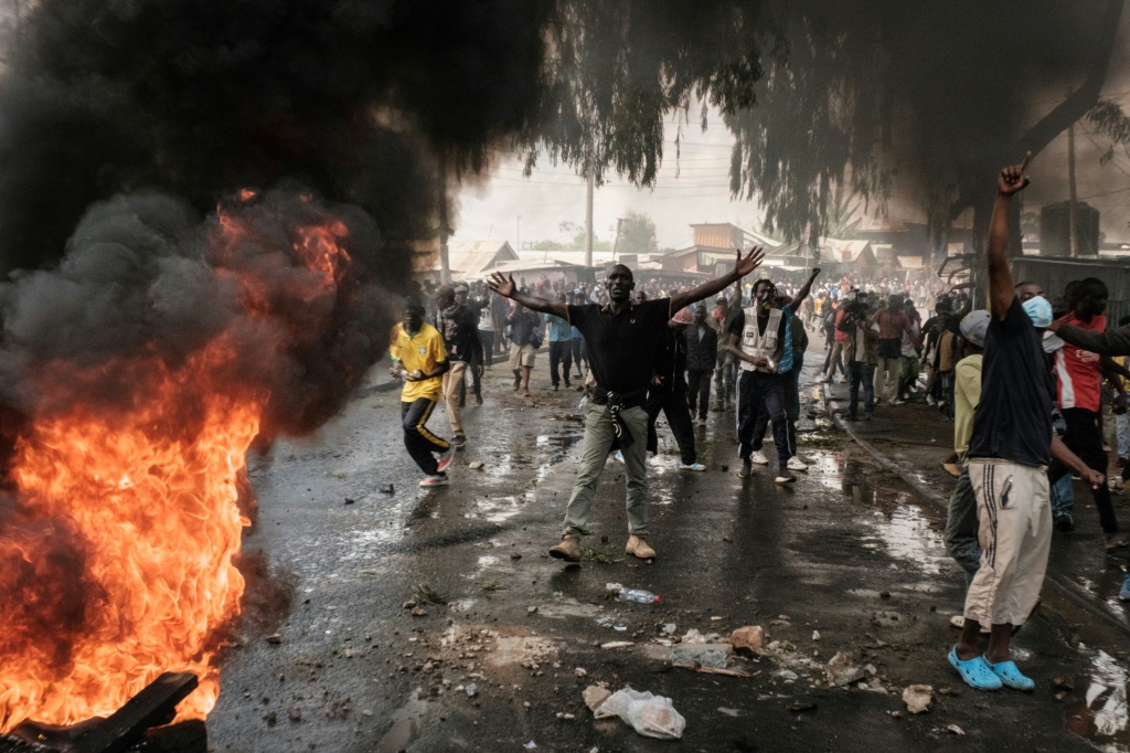 Kenya police bans new opposition protests