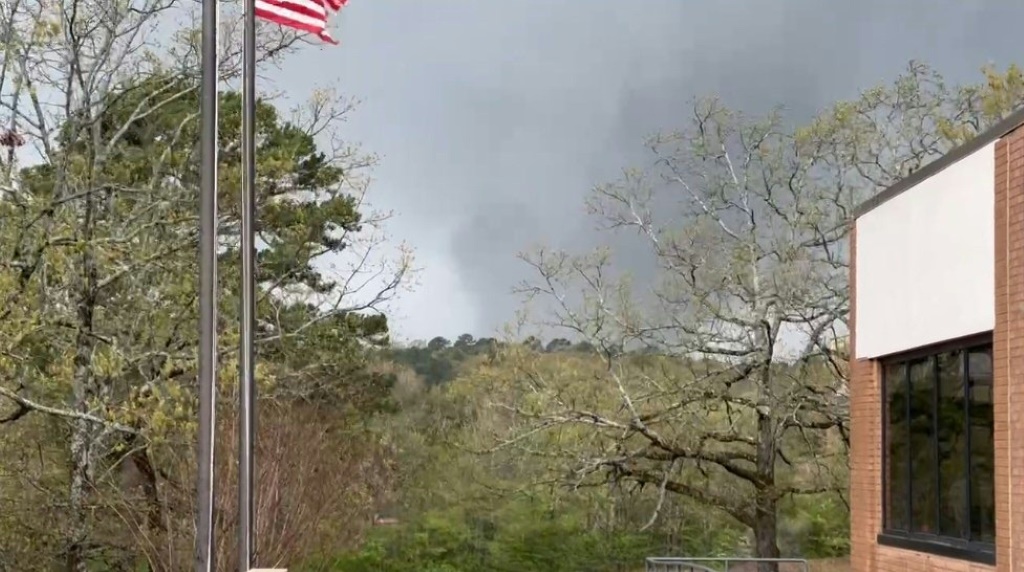 ‘Catastrophic’ tornado hits US state of Arkansas, leaves 24 injured