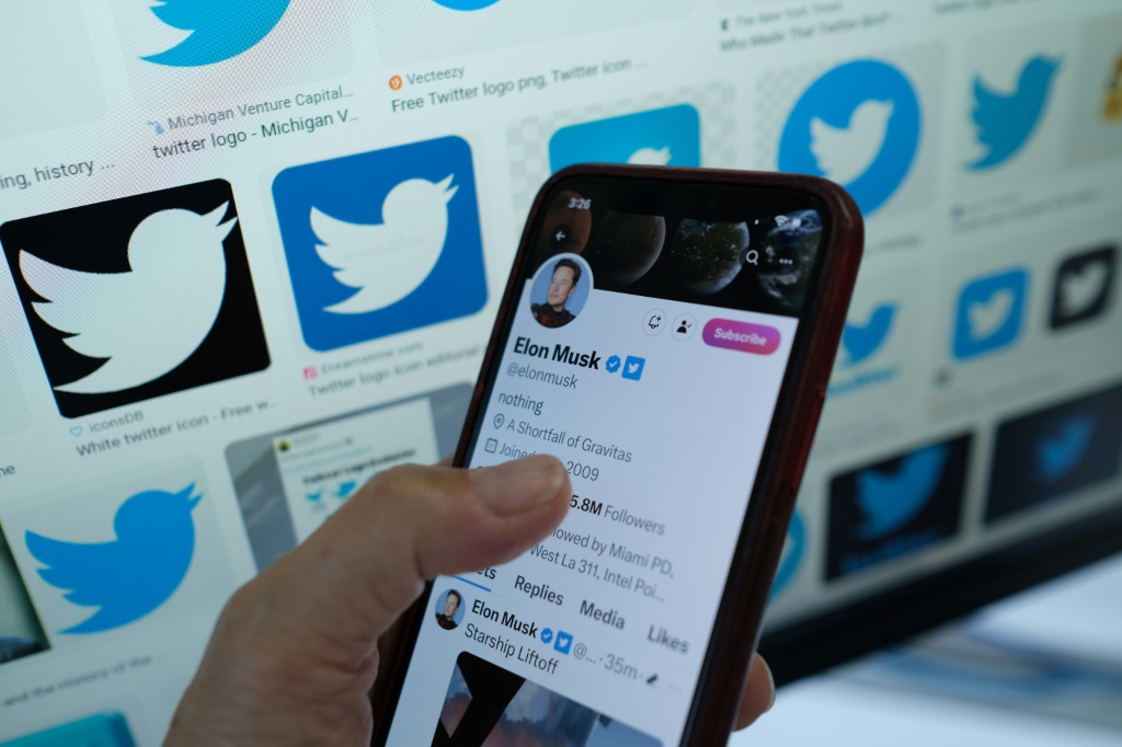 Twitter drops media tags in latest changes