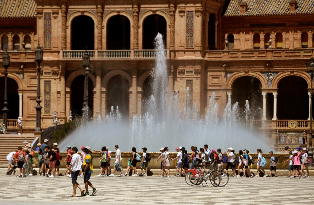 Spain, Portugal smash April temperature records