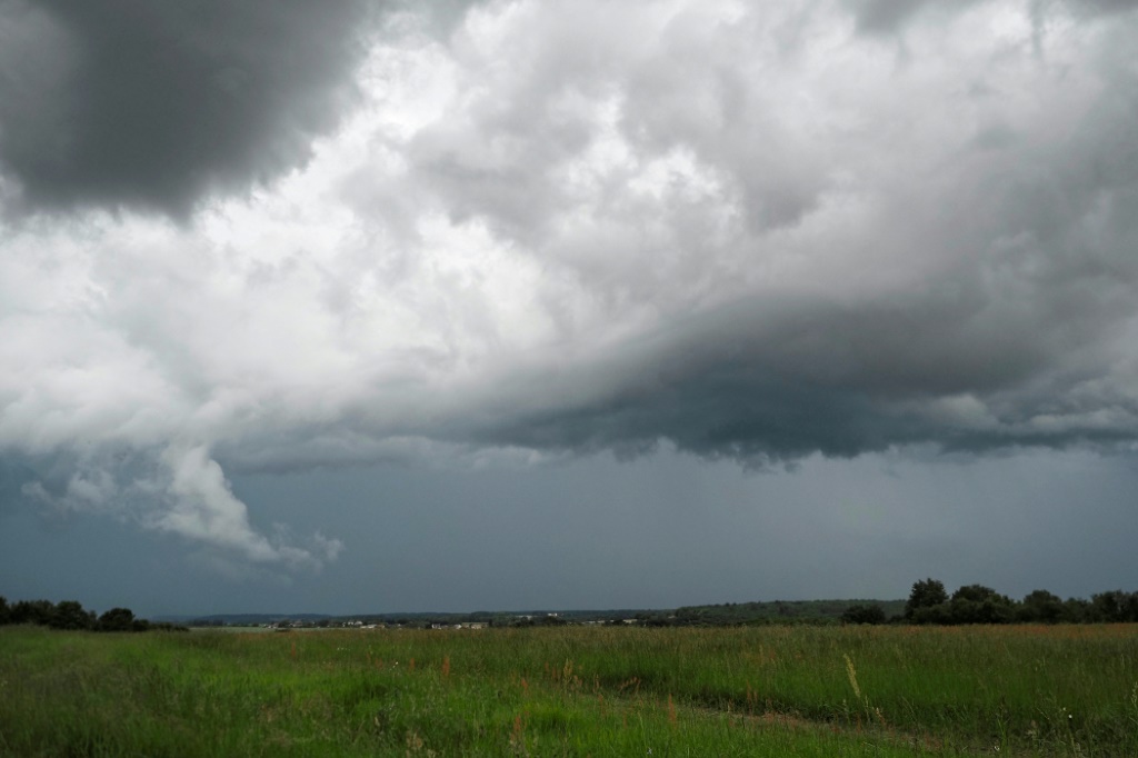 Clouds carry drug-resistant bacteria across distances: study