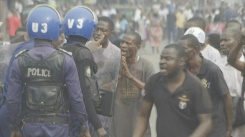 Police tear gas anti-government protesters in DR Congo