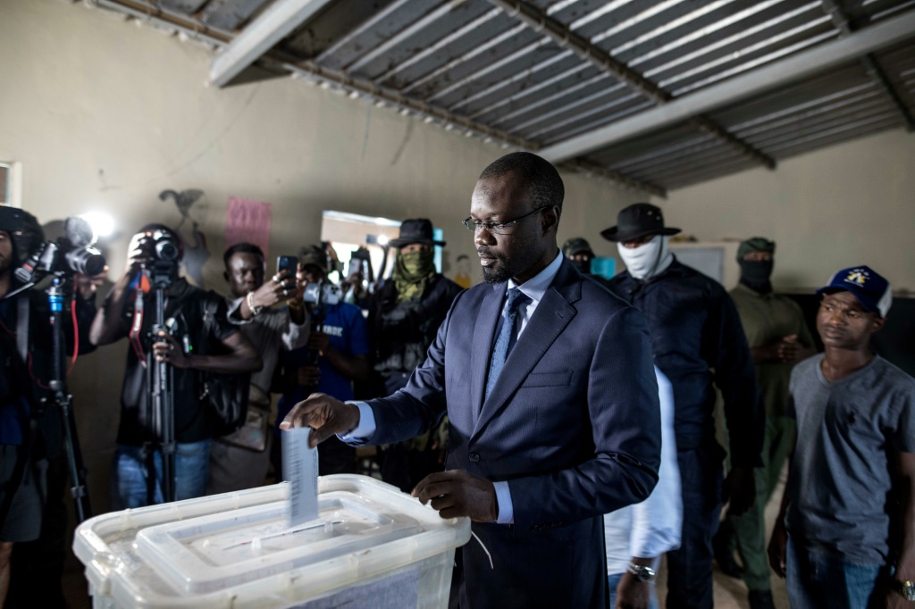 Senegal court clears jailed opposition figure for presidential run