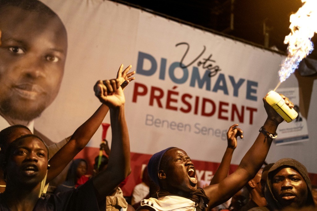 Senegal opposition candidate closing in on victory, ruling camp contests