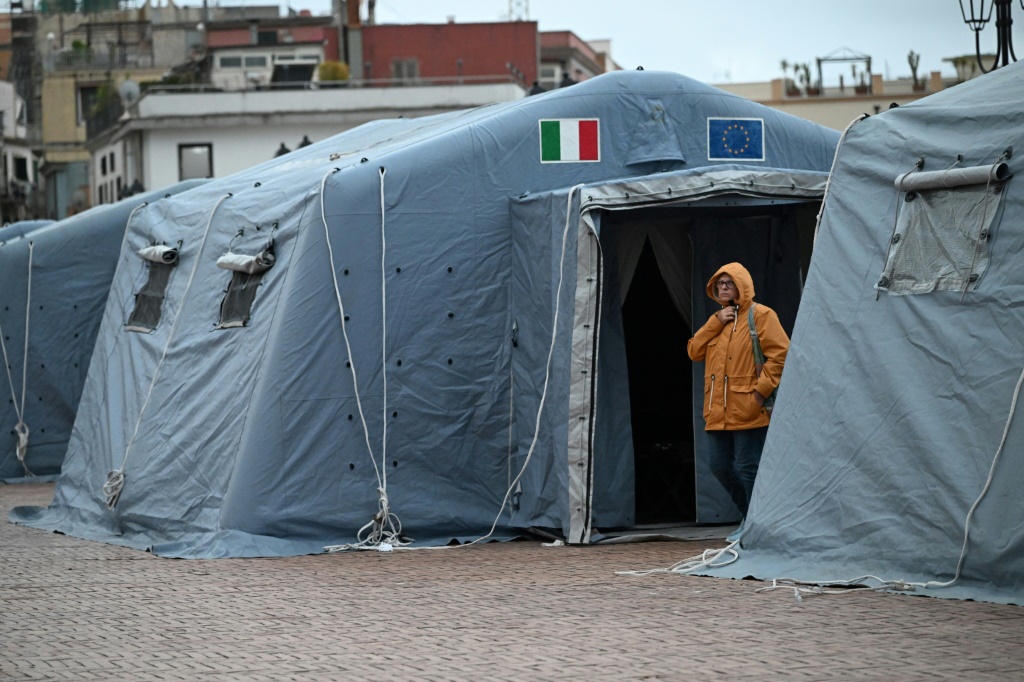 Schools, factories closed after quake ‘swarm’ near Naples