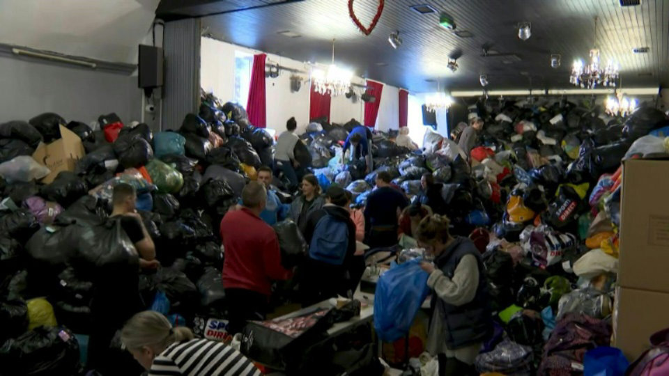 Volunteers in Europe organise donations for Ukraine