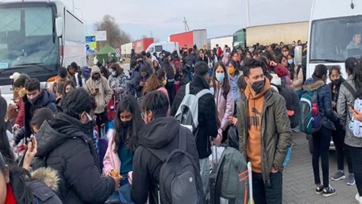 Foreigners stuck in Ukraine complain of discrimination