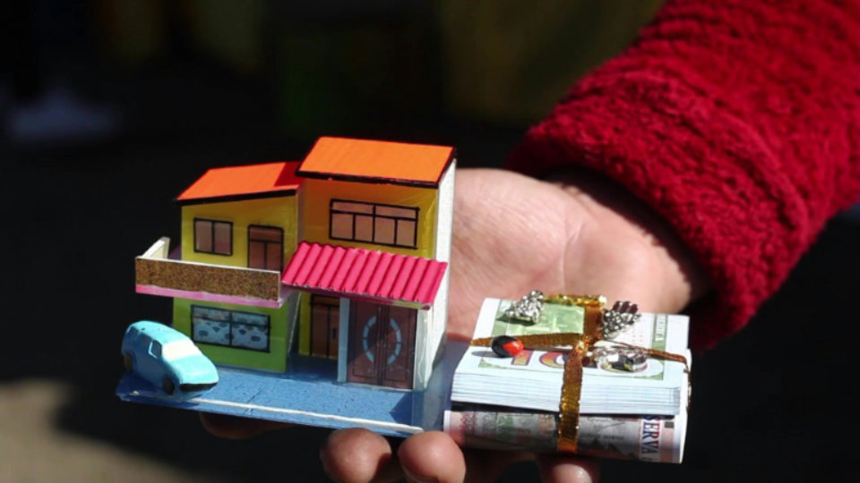 Ancestral Alasitas fair returns to Peru’s highlands after two years