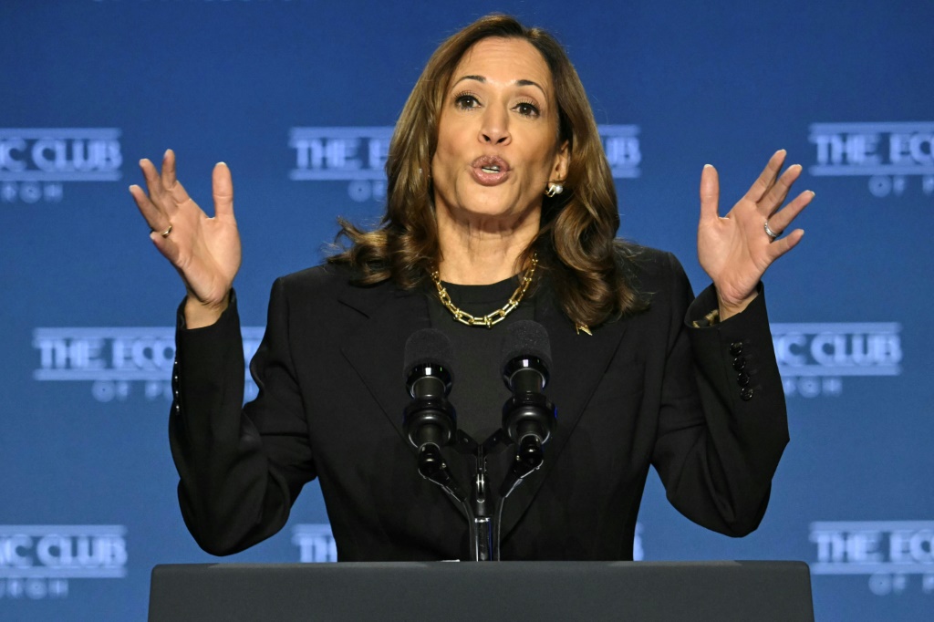 Harris attacks ‘biggest loser’ Trump on US economy