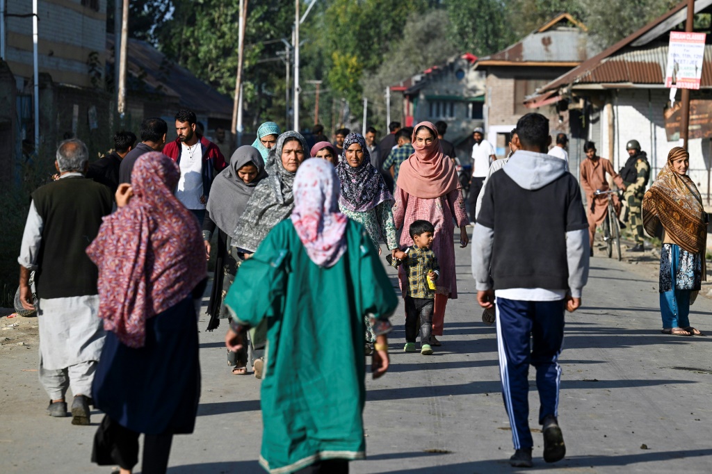 Indian Kashmir votes in final round of regional polls